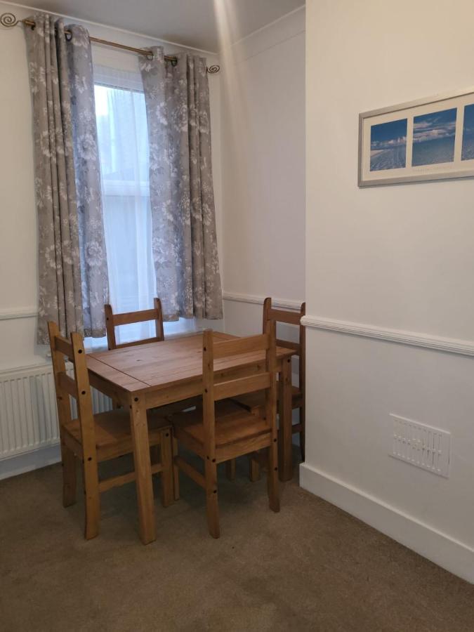 Affordable Rooms In Gillingham Gillingham  Exterior foto